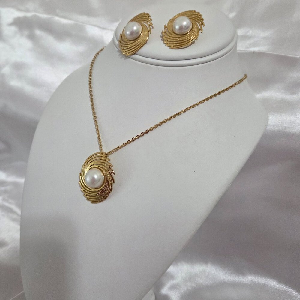 18K Gold Plated Stainless Steel Necklaces and Earrings Women's Set